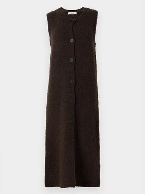 Sukienka dzianinowa Selected