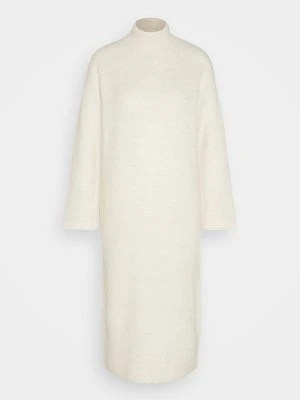 Sukienka dzianinowa Selected Femme