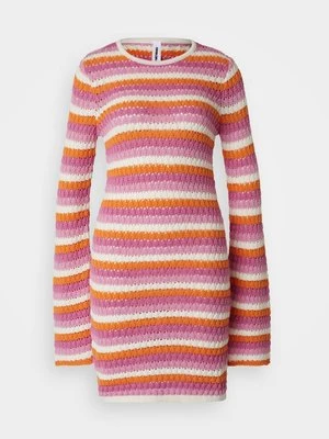 Sukienka dzianinowa SOMETHINGNEW