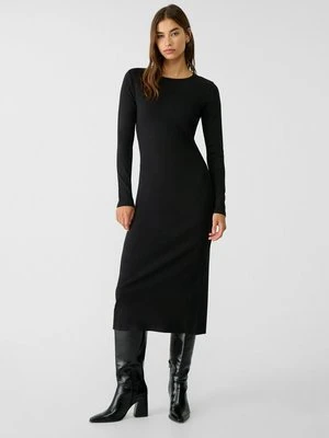 Sukienka dzianinowa Stradivarius