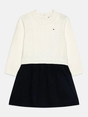 Sukienka dzianinowa Tommy Hilfiger