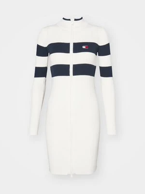 Sukienka dzianinowa Tommy Jeans