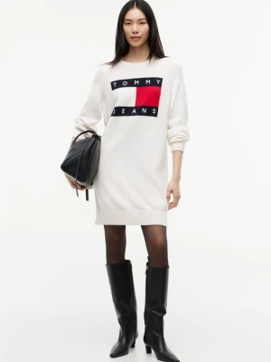 Sukienka dzianinowa Tommy Jeans biały