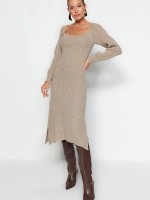 Sukienka dzianinowa Trendyol