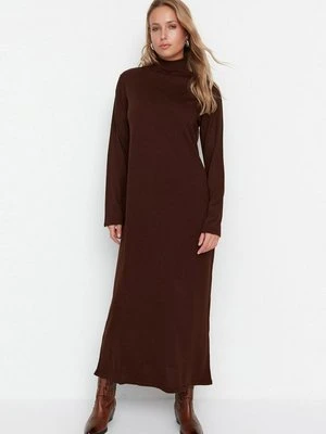 Sukienka dzianinowa Trendyol Modest