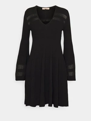 Sukienka dzianinowa TWINSET