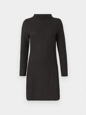 Sukienka dzianinowa Vero Moda