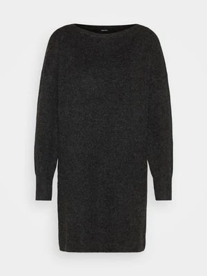 Sukienka dzianinowa Vero Moda