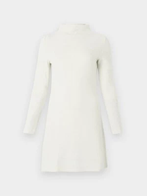 Sukienka dzianinowa Vero Moda