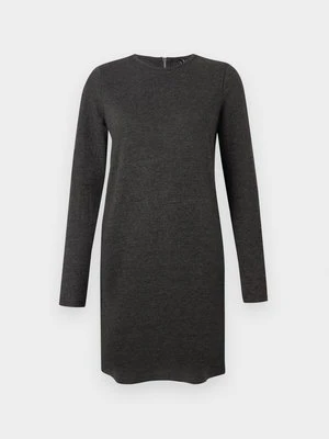 Sukienka dzianinowa Vero Moda