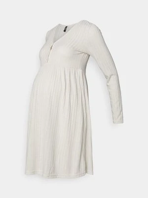 Sukienka dzianinowa Vero Moda Maternity