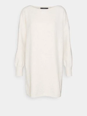 Sukienka dzianinowa Vero Moda Petite