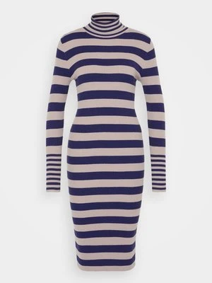 Sukienka dzianinowa Vero Moda Petite