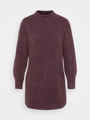 Sukienka dzianinowa Vero Moda Petite