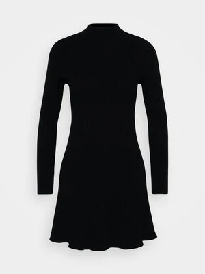 Sukienka dzianinowa Vero Moda Petite