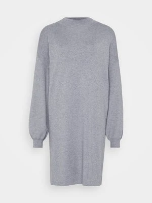 Sukienka dzianinowa Vero Moda Tall