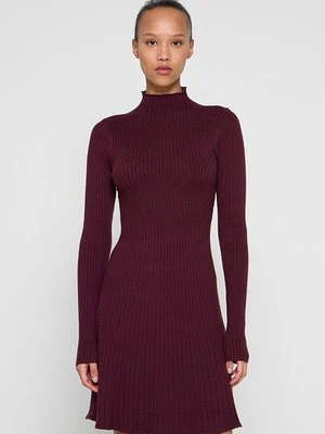 Sukienka dzianinowa Vero Moda Tall