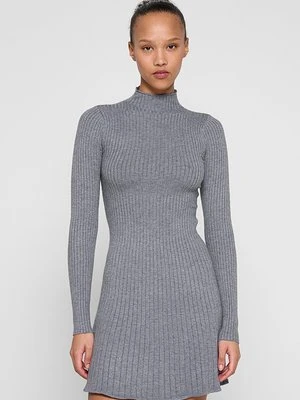 Sukienka dzianinowa Vero Moda Tall