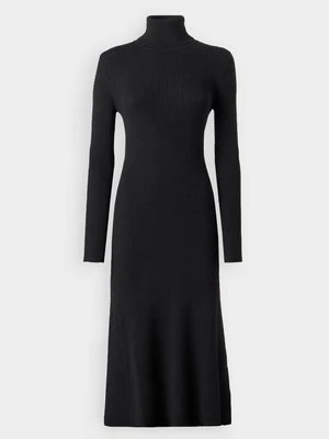 Sukienka dzianinowa Vila