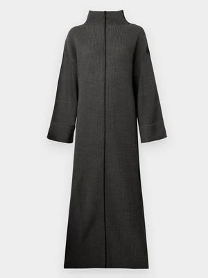 Sukienka dzianinowa Vila