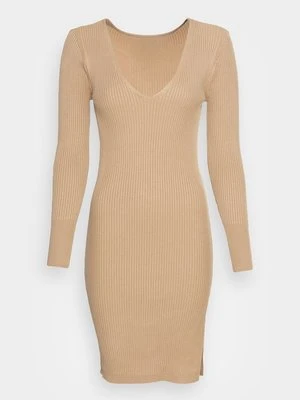 Sukienka dzianinowa Vila