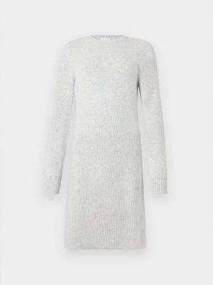 Sukienka dzianinowa Vila