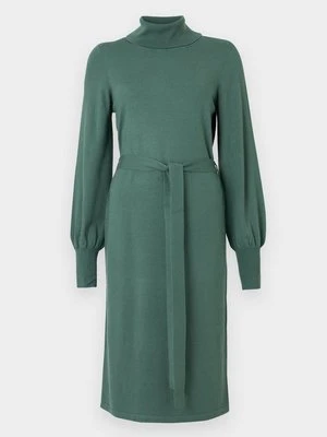 Sukienka dzianinowa Vila