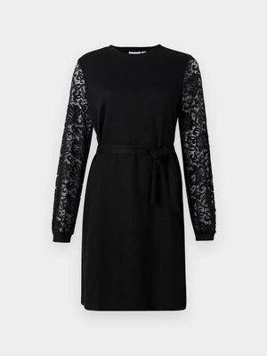 Sukienka dzianinowa Vila