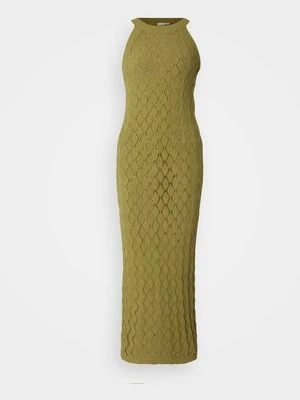 Sukienka dzianinowa YAS