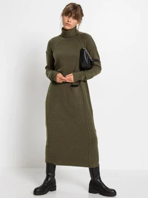 Sukienka dzianinowa z golfem bonprix