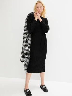 Sukienka dzianinowa z paskiem (kompl. 2-częściowy) bonprix