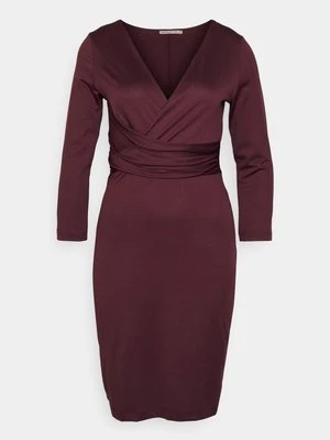 Sukienka etui Anna Field