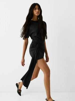 Sukienka etui Bershka