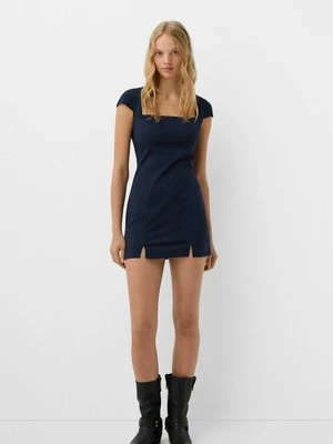 Sukienka etui Bershka