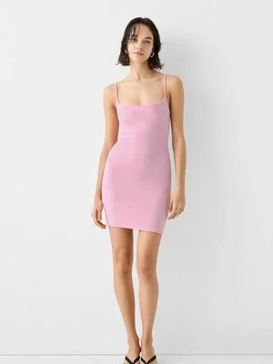 Sukienka etui Bershka