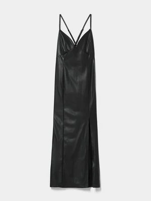 Sukienka etui Bershka