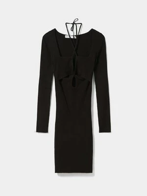 Sukienka etui Bershka