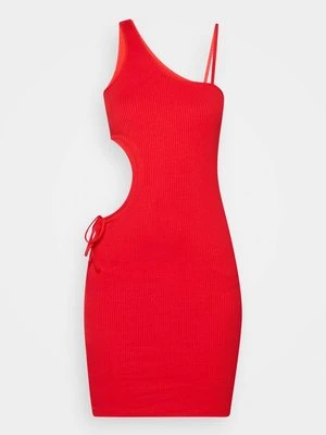 Sukienka etui Chiquelle