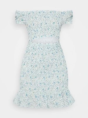 Sukienka etui Chiquelle