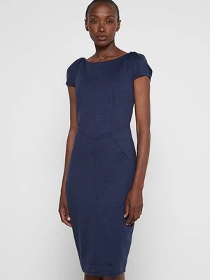 Sukienka etui Closet