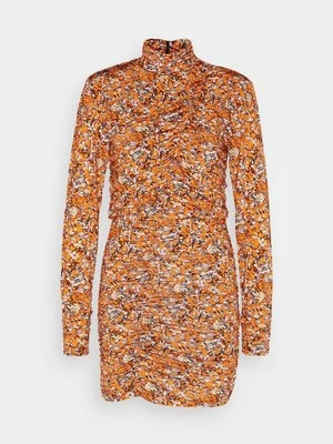 Sukienka etui Gestuz