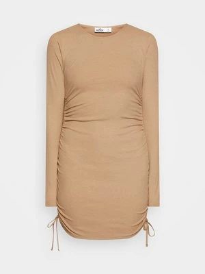 Sukienka etui Hollister Co.