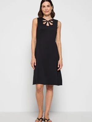 Sukienka etui Marc Cain