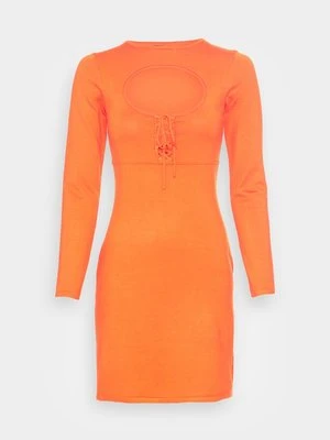 Sukienka etui Missguided