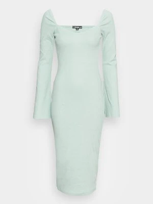Sukienka etui Missguided