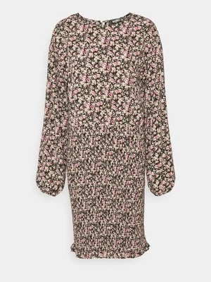 Sukienka etui Missguided Tall