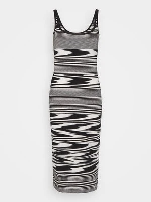 Sukienka etui Missoni