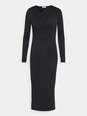 Sukienka etui Modström