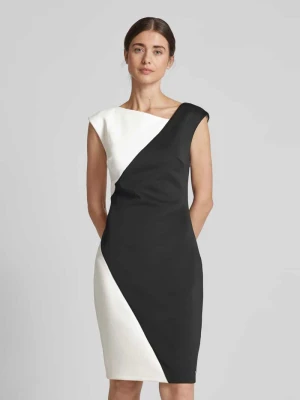 Zdjęcie produktu Sukienka etui o długości do kolan z detalem z logo Calvin Klein Womenswear
