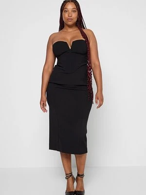 Sukienka etui & Other Stories